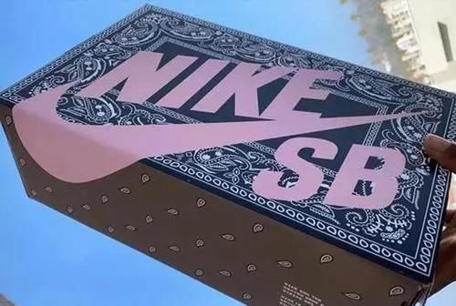 降温|“炒鞋热”降温了,鞋盒又成“新炒货”,有人靠买卖鞋盒赚百万