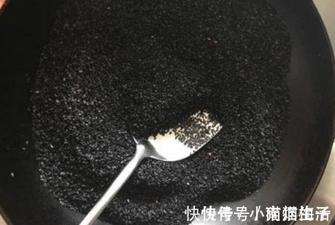 黑芝麻|被称作“补钙之王”,钙是牛奶的6倍,猪肉的4倍,孩子常吃猛长个