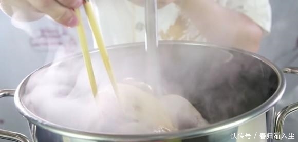 做法|两广地区最爱吃的白斩鸡,但是正宗的做法有多少人会呢?