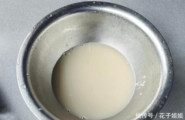 教你做|早餐还在买教你做萝卜素馅包子,面皮白胖软乎,馅料鲜美不出汤