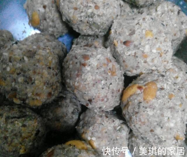 蛋液|老式提浆五仁月饼，皮酥脆馅香甜，味道一点都不腻，太好吃了