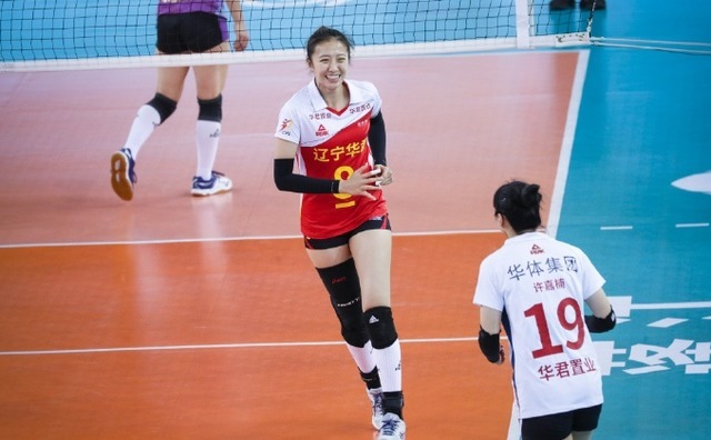 王一梅|一传满天飞!女排新版王一梅被打回原形,丁霞飞奔救球令人心疼