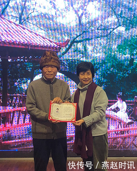 山水画|路怀中山水画高研班毕业典礼在宋庄举行