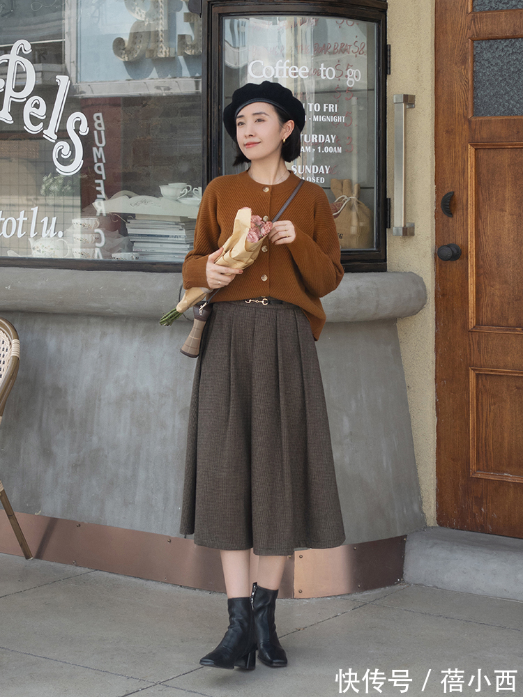 半身裙 优雅女人都会穿“毛衣开衫”,看她们就知道了,骨子里透着高级感