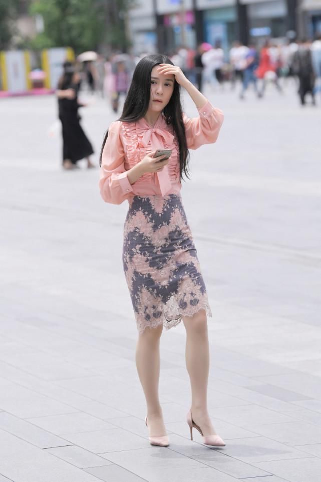 及膝裙|气质女生的夏日半身裙穿搭,舒适又雅致,想美就这么穿