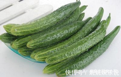 买黄瓜,学会菜农教你的这几招,一眼就可以看出是否打了激素