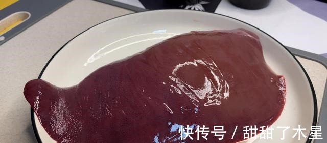 猪肝这样烧,不会有一丁点腥味,而且很嫩滑可口!