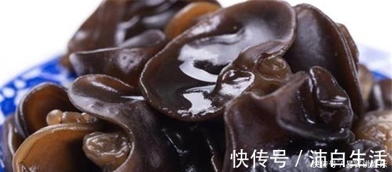 泡木耳一加水就错,教你1个诀窍,5分钟泡发木耳又大又软