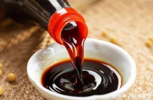 买酱油,不管啥牌子,只要是瓶身上标有这2个字母,都是勾兑酱油