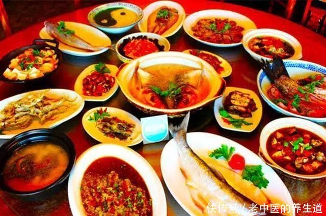寻味|呼伦湖全鱼宴