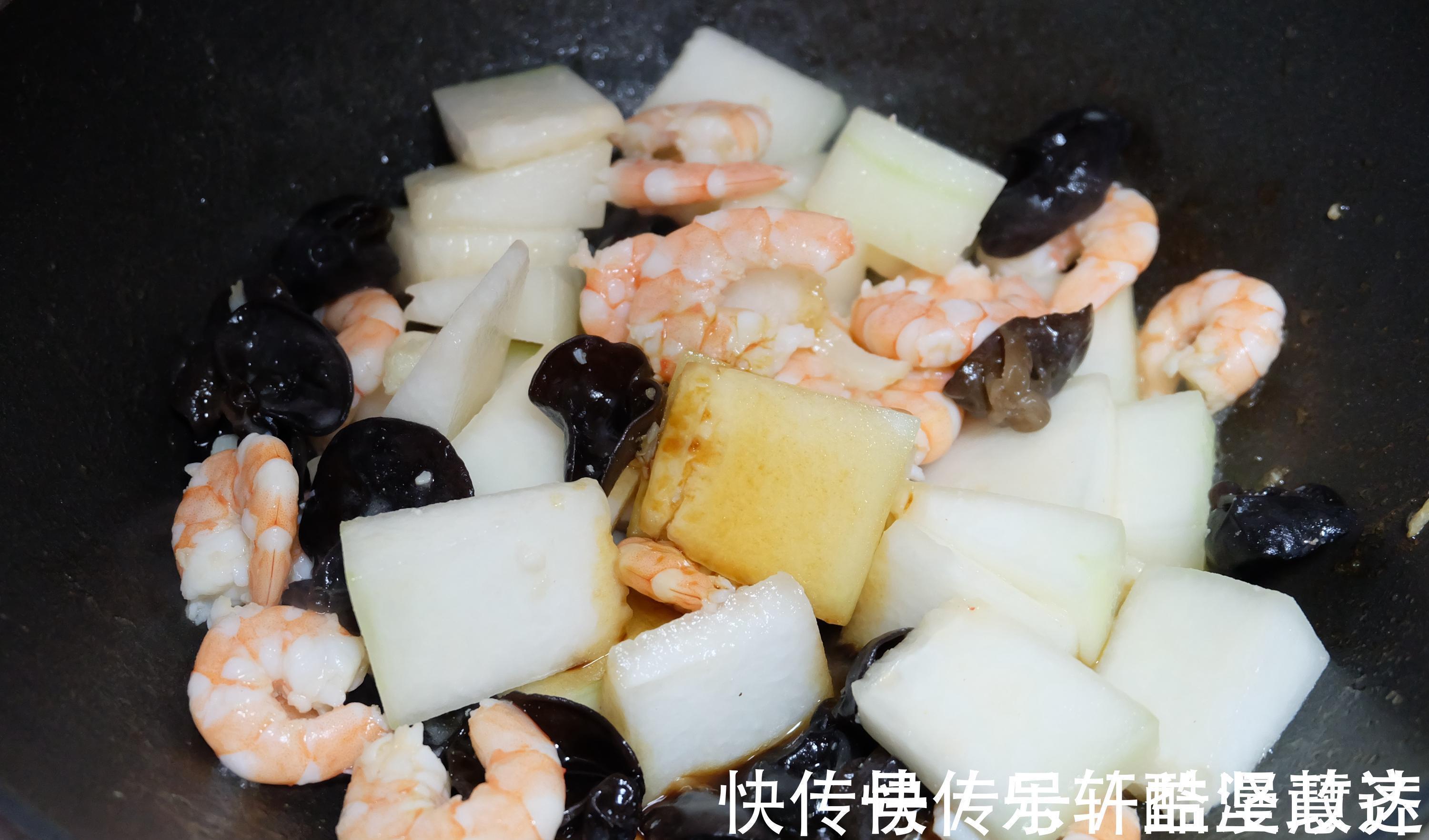 快手|夏天天热,试试这道家常菜,简单快手味道鲜美,清热祛湿营养健康