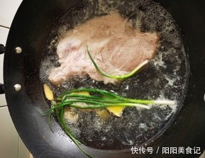 秒钟|这道回锅肉,做火一家餐厅,10秒钟教会你