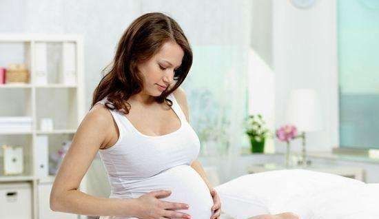 子宫|胎宝宝被脐带缠住时,孕妈会有什么感觉这种感觉最好及时去医院