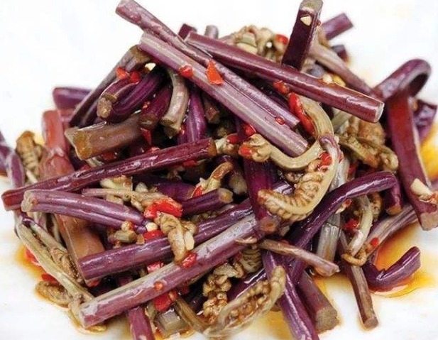 马齿苋|七旬老人吃了盘长寿菜,引发肾病,3种蔬菜自带毒素,吃前应注意