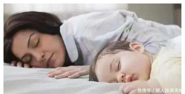 离开|孩子睡觉喜欢搂着妈妈,不想让妈妈离开,可能是“肌肤饥饿”作怪