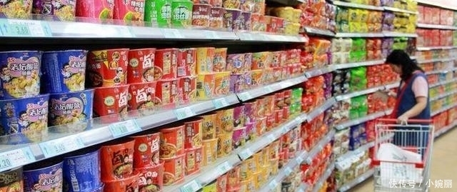 为啥|一模一样的方便面,为啥桶装的那么贵?看过后你一定还要买桶装面
