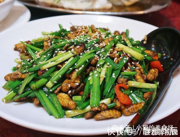 天然泻药|韭菜加一物炒,称天然泻药,比猪肉好吃,便秘不见了,瘦出小蛮腰