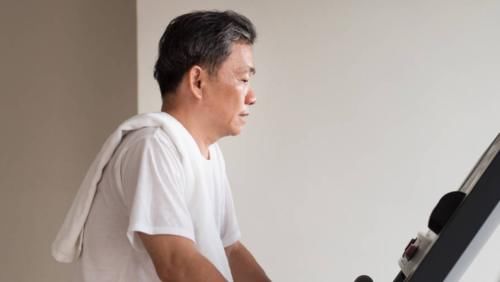 糖尿病|半年时间，血糖由8.3降至6.2，没有加药，只因晚上做了这3件事