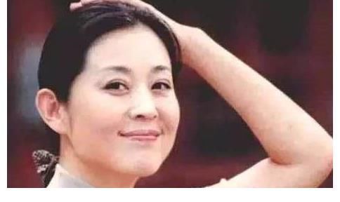 1991年春晚,倪萍用4张白纸撒了一个谎,“欺骗”观众29年