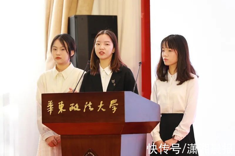 苹果|法学生起诉苹果不送充电器,网友们吵翻了!近年来已有多起学生成功维权案例