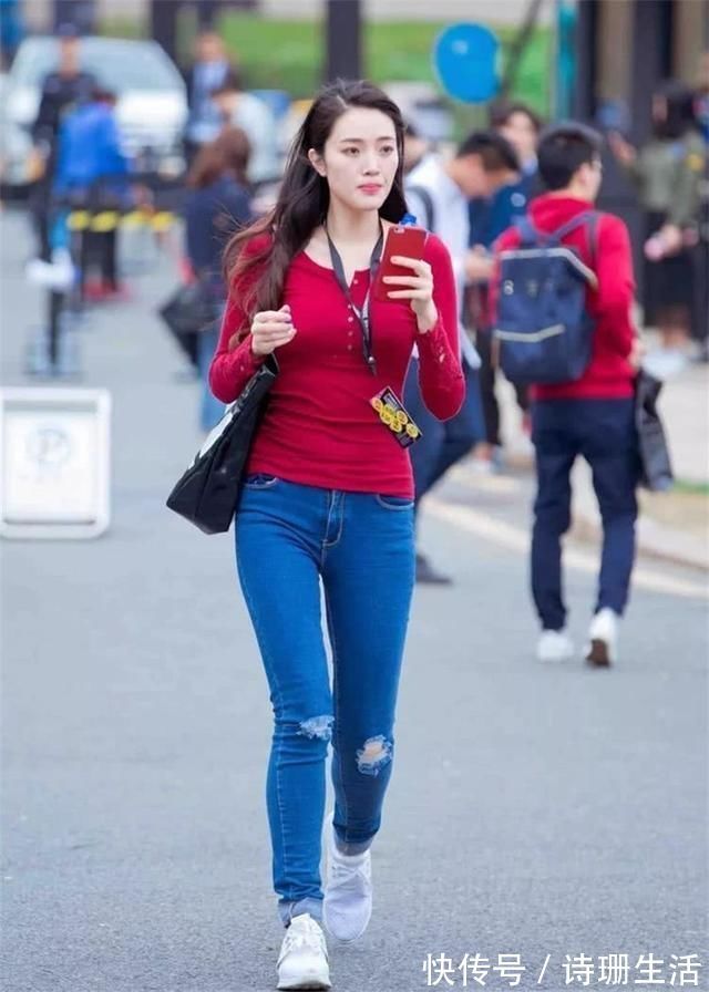 牛仔裤|牛仔裤满满的潮流气息,搭配起来省事又省心,给人清爽利落的感觉