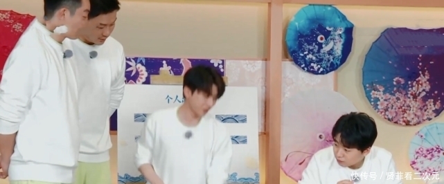 大林子 奔跑吧迎来老MC返场,刚来就遭baby针对,还被蔡徐坤抢风头