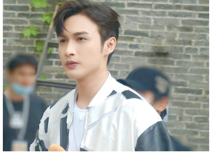 《冰箱7》轰趴季官宣！“何尔萌”回归，我却被嘉宾阵容吸引