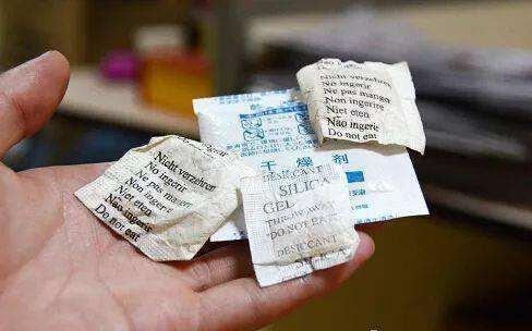 医生|3岁儿子吃了半包干燥剂，宝妈60秒反应救了娃，医生：比我还高超