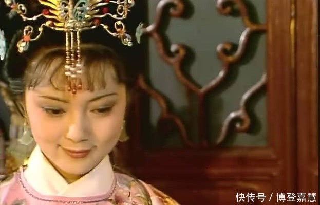 薛宝钗|林黛玉比薛宝钗更圆滑,初来乍到的一番话,说明她没那么简单