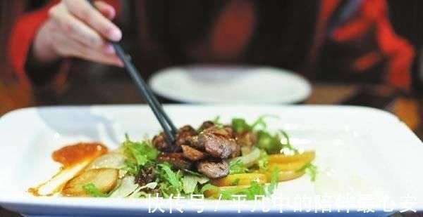 亚硝酸盐|吓人！八种隔夜菜毒性赛砒霜，不能吃？做到三件事可放心吃