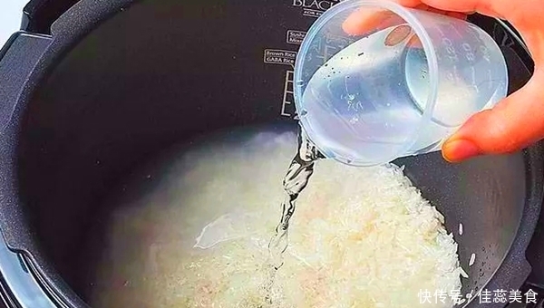 无论煮大米粥还是小米粥,别直接下锅,多加2步,粥好喝更营养