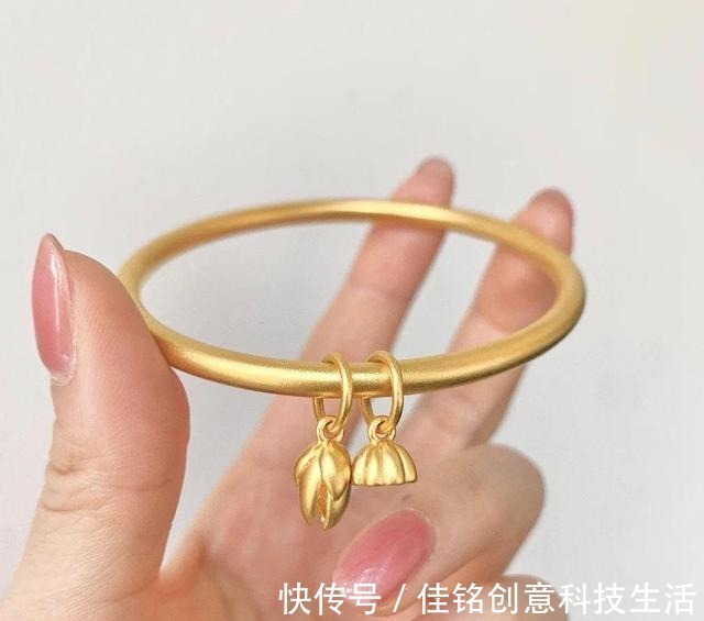 手镯 古法手镯戴久了会变光面吗很多人都疑惑的问题,一起来看看吧!