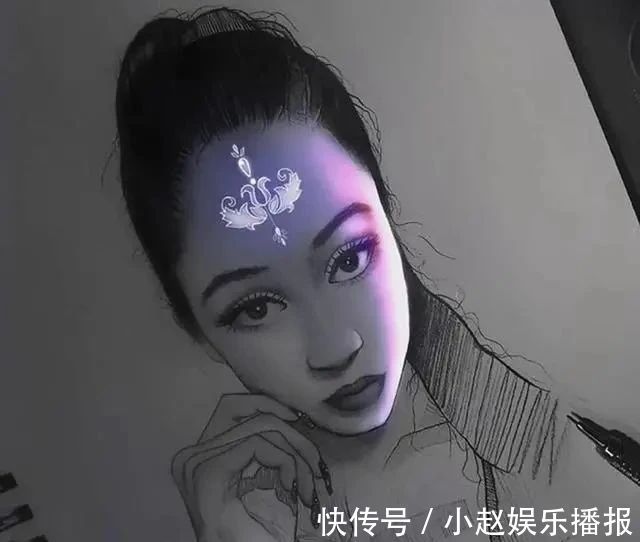 恩里克·伯纳尔#让单调的素描画发光,作品有种神秘的美,实在太别致了