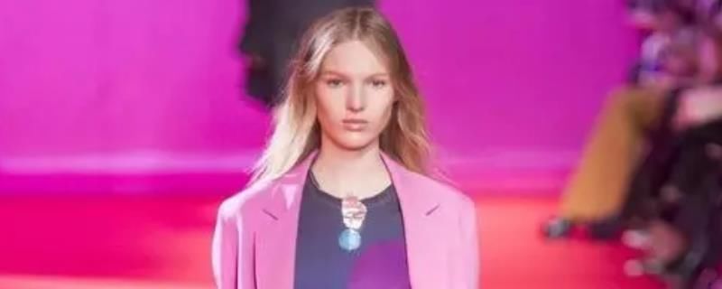 皮肤黄适合少女粉吗