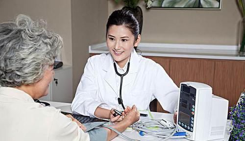 血压|4个“指标”都达标了,说明老人身体很健康,年富力强、老当益壮