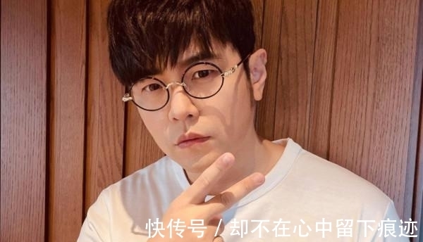 周游记|周杰伦巴黎看球晒出与姆巴佩、内马尔合照