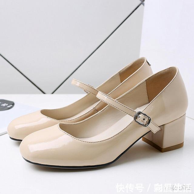 脚尖 长得太慢,那就来一款高跟鞋吧,哪一款是你梦中的水晶鞋呢