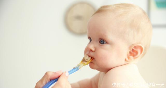 哪吒|“最猛新生儿”火了,剪完脐带光着身子就想跑,网友:哪吒转世