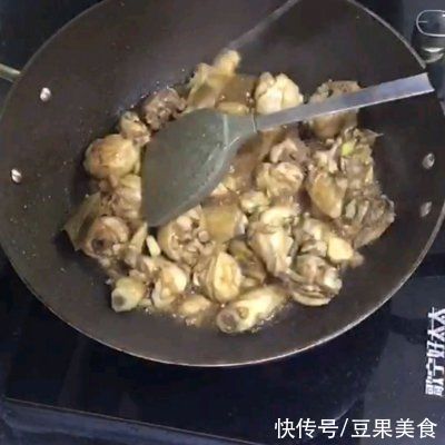 冬瓜|教你做灵魂炖鸡块，好吃不腻，每次做的都不够吃