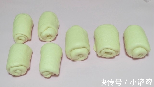吐司盒|这个面包配方好，牛奶、黄油、鸡蛋全不放，一次发酵，香软又健康