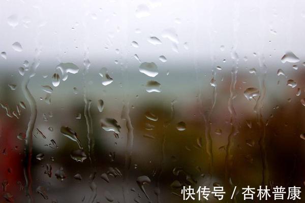 生活习惯|总是说湿气重,湿气到底都是从哪来的?看完,你就懂了