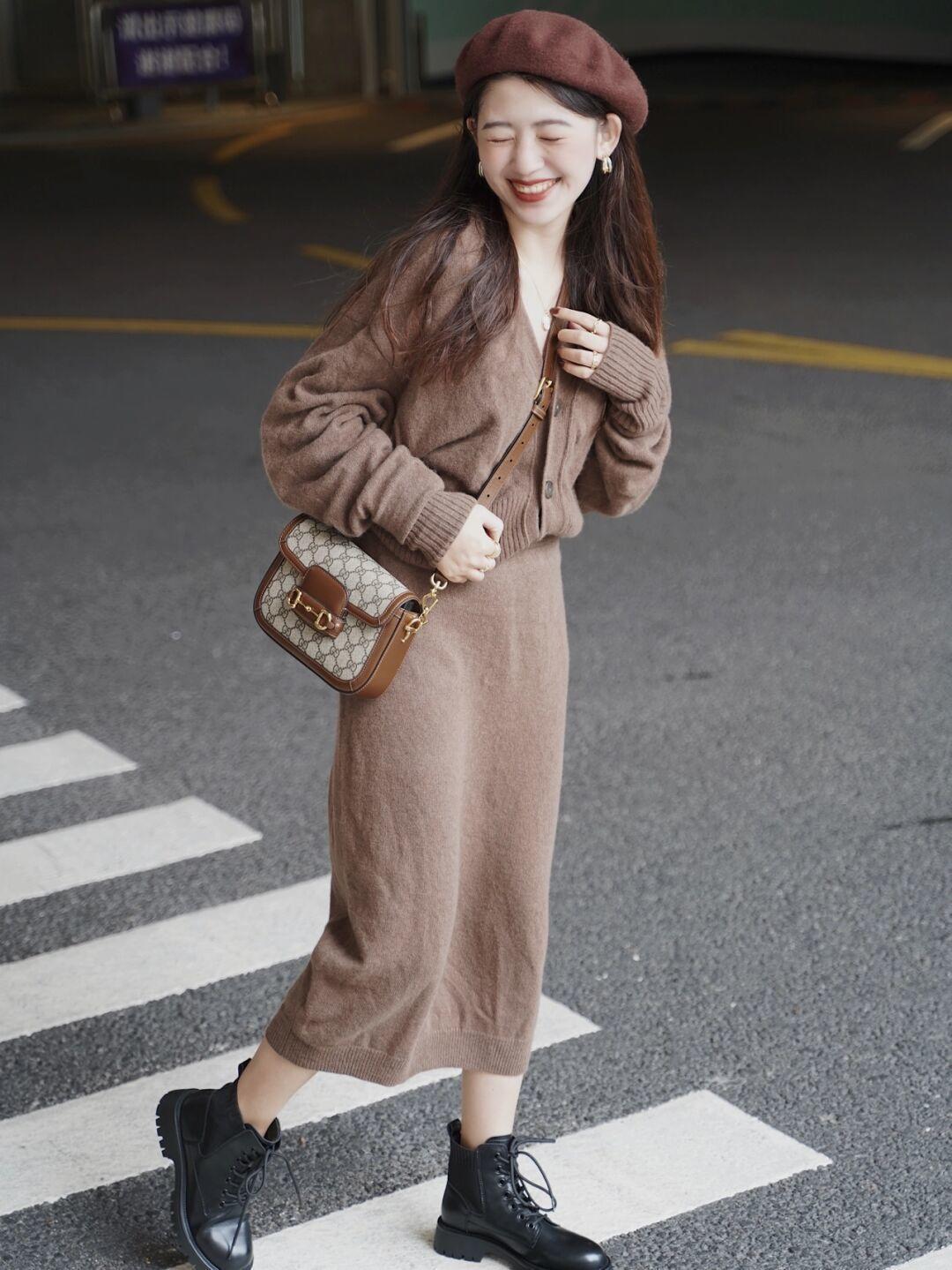 黑色|不会穿没关系,这4组“针织套装”的搭配经验分享给你,太优雅了