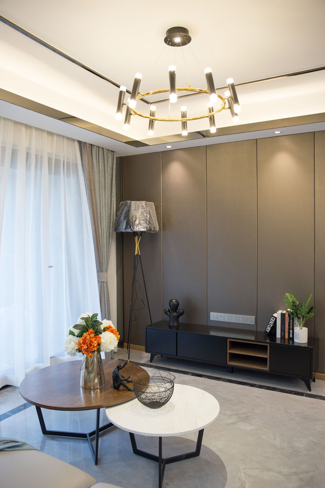 开放式|115平黑白灰现代风三居室,简洁时尚景致别样