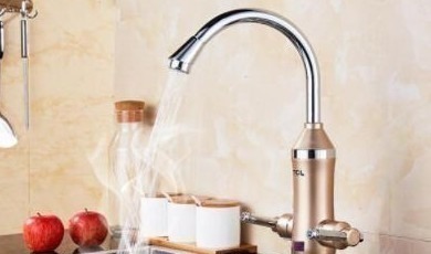 安装|厨房和卫生间离得远,用水热很不方便?别担心,教你2招轻松解决