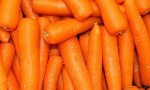 胡萝卜整根吃比切片吃更有营养，胡萝卜的功效与作用