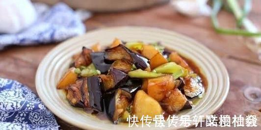 茄块|土豆炖茄子,香死老爷子,这样做比饭店还好吃
