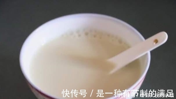 浸泡|打豆浆的时候，直接打浸泡的豆子是外行。再加一步，豆浆就香气浓郁，细腻