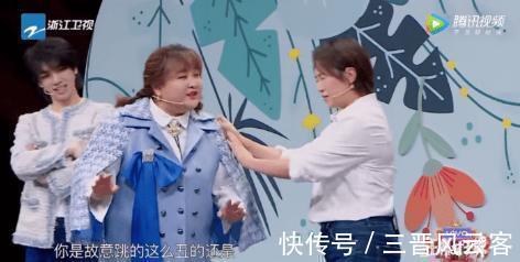 贾玲|《王牌》马丽做这个动作，大家哄堂大笑，只有贾玲看出马丽的不适