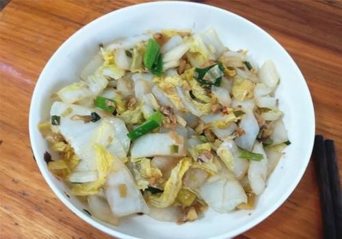 此菜钙是大白菜的3倍，2元1斤，酸辣下饭，正当季要多吃