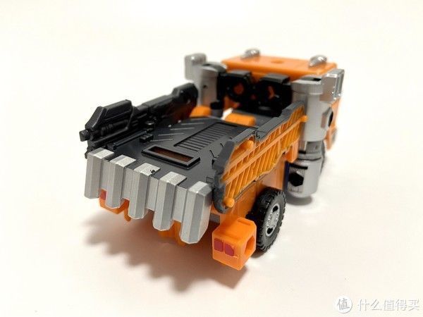 车形态|变形金刚玩具 篇三十七:这个小家伙不简单——王国鲁莽把玩分享